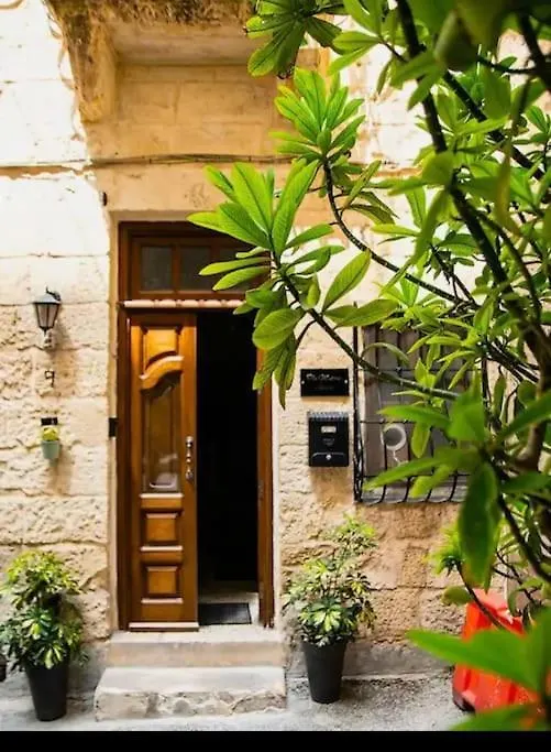 Sliema Historic Townhouse Villa